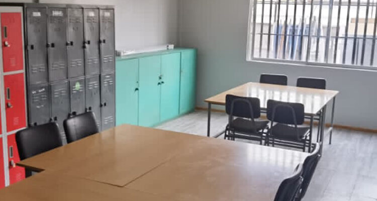 Proyecto De Remodelación Sala De Profesores, Fundación British College